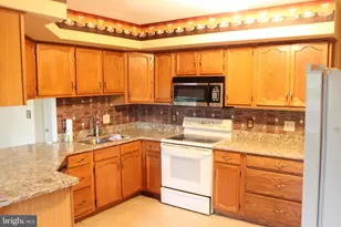 2021 Brentwood Dr, Middletown, PA 17057 - Photo 7
