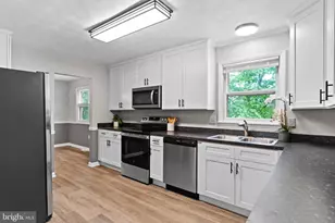 2228 Kohn Rd, Harrisburg, PA 17110 - Photo 9