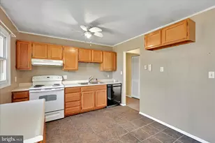 1589 Vesta Dr, Harrisburg, PA 17112 - Photo 13
