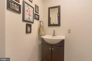 321 Concord Ct, Hershey, PA 17033 - Photo 29
