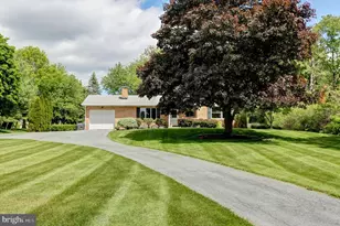 1082 Trail Rd, Hummelstown, PA 17036 - Photo 3