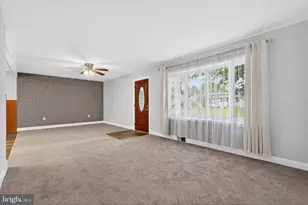 11 Berkley Dr, Middletown, PA 17057 - Photo 7