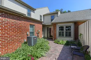 29 Cambridge Dr, Hershey, PA 17033 - Photo 5