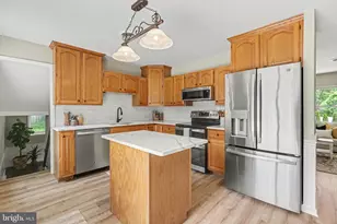 5577 Edsel St, Harrisburg, PA 17109 - Photo 3