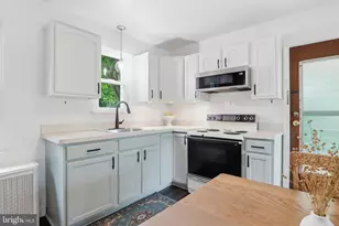 5208 Locust Ln, Harrisburg, PA 17109 - Photo 11