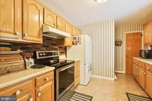 5620 Plainview Rd, Harrisburg, PA 17111 - Photo 7