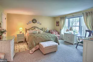 563 Roslaire Dr, Hummelstown, PA 17036 - Photo 13