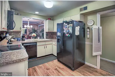 563 Roslaire Drive, Hummelstown, PA 17036 - Photo 9