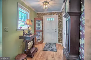 563 Roslaire Dr, Hummelstown, PA 17036 - Photo 3