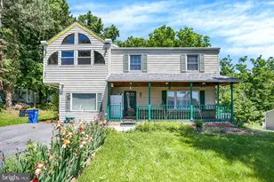552 Oriole Ct, Harrisburg, PA 17111 - Photo 1