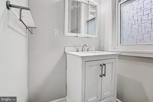 265 Peffer St, Harrisburg, PA 17102 - Photo 17