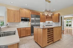 2394 Forest Hills Dr, Harrisburg, PA 17112 - Photo 19
