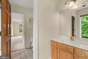 2394 Forest Hills Dr, Harrisburg, PA 17112 - Photo 39