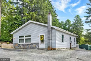 239 Hill St, Lykens, PA 17048 - Photo 3