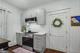 163 E Derry Rd, Hershey, PA 17033 - Photo 9
