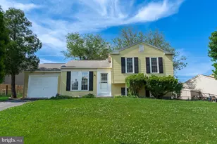 1504 Ridgeview Ln, Harrisburg, PA 17110 - Photo 1