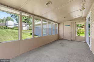 1024 Buttonwood Dr, Harrisburg, PA 17109 - Photo 21