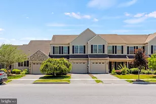 2080 Deer Run Dr, Hummelstown, PA 17036 - Photo 1