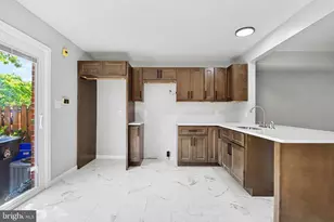 1223 N 3rd St, Harrisburg, PA 17102 - Photo 7