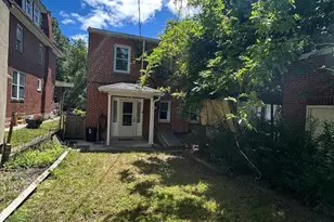 2020 Holly St, Harrisburg, PA 17104 - Photo 11
