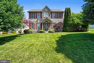 7322 Cobble Stone Dr, Harrisburg, PA 17112 - Photo 1