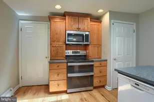 2154 S 3rd Ave, Steelton, PA 17113 - Photo 13