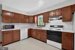 1441 Haney Dr, Harrisburg, PA 17109 - Photo 11