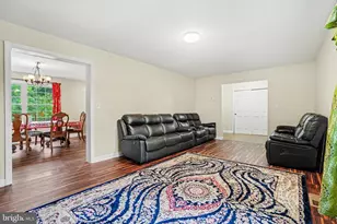 725 Lindenwood Ln, Harrisburg, PA 17113 - Photo 7
