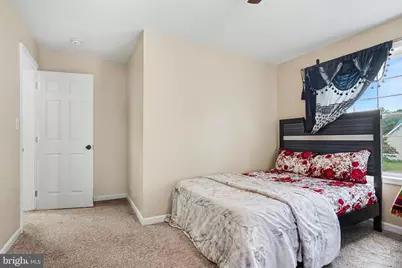 725 Lindenwood Lane, Harrisburg, PA 17113 - Photo 15