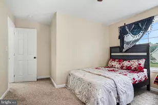 725 Lindenwood Ln, Harrisburg, PA 17113 - Photo 15