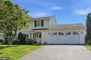 387 Yorktowne Rd, Hershey, PA 17033 - Photo 1