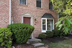 320 Woodland View Ct, Harrisburg, PA 17110 - Photo 3