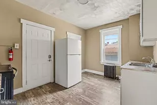 1010 N 18th St, Harrisburg, PA 17103 - Photo 9