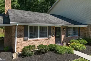 907 Rhue Haus Ln, Hummelstown, PA 17036 - Photo 5