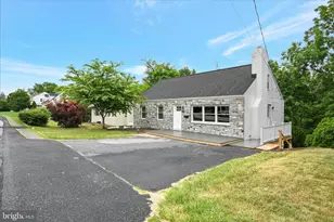 3947 Elmerton Ave, Harrisburg, PA 17109 - Photo 3