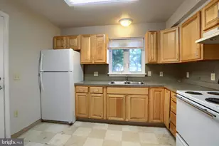1631 Derry St, Harrisburg, PA 17104 - Photo 3