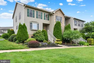 925 Woodridge Dr, Middletown, PA 17057 - Photo 3