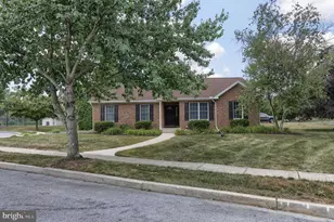 1 Sweet Arrow Dr, Hummelstown, PA 17036 - Photo 3