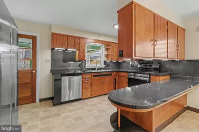 442 W Caracas Avenue, Hershey, PA 17033 - Photo 7