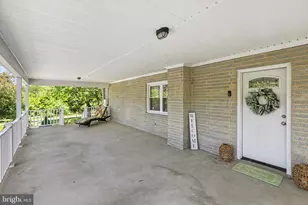 331 Lakewood Dr, Harrisburg, PA 17112 - Photo 9