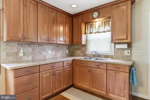 7823 Avondale Terrace, Harrisburg, PA 17112 - Photo 9