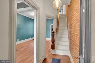 542 Race St, Harrisburg, PA 17104 - Photo 3