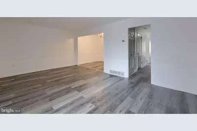 443 W Caracas Avenue W, Hershey, PA 17033 - Photo 7