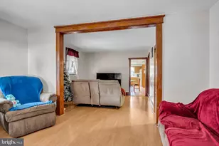 404 Julian St, Williamstown, PA 17098 - Photo 7