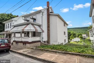 404 Julian St, Williamstown, PA 17098 - Photo 5
