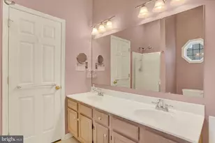 2820 Oakwood Dr, Harrisburg, PA 17110 - Photo 13