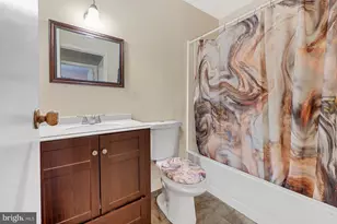 2631 Cranberry Cir, Harrisburg, PA 17110 - Photo 17