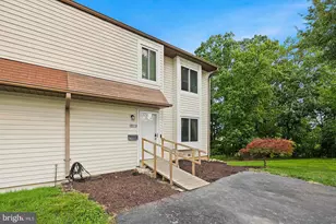 2631 Cranberry Cir, Harrisburg, PA 17110 - Photo 7