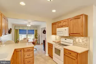215 Brookridge Ct, Harrisburg, PA 17112 - Photo 11
