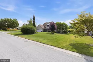 1771 Lamplight Cir, Middletown, PA 17057 - Photo 3
